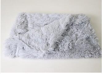 Couverture Ultra-Douce en Peluche pour Chiens et Chats – Confort & Élégance